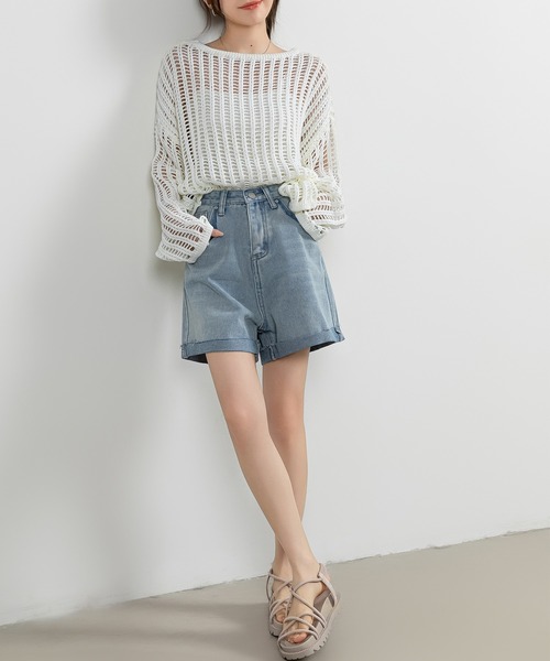DAY CLOSET(デイ クローゼット)の「レディース ウォッシュダメージ加工台形ショートデニムパンツ(デニムパンツ・レディース・ライトブルー・L/M/S/XL)」の9枚目の写真