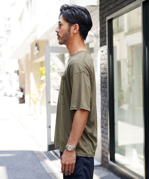 jiggys shop（ジギーズショップ）の「スノーウォッシュ加工ワイドポケット付きオーバーサイズクルーネック半袖Tシャツカットソー（Tシャツ/カットソー・メンズ・ベージュ/ブラック/カーキ・MEDIUM/LARGE/X-LARGE）」の5枚目の写真