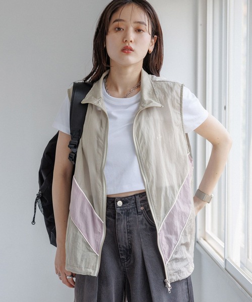 RAGEBLUE（レイジブルー）の「切替シアーナイロンベスト（ベスト・レディース・ピンク/グレー/ネイビー・FREE）」の2枚目の写真