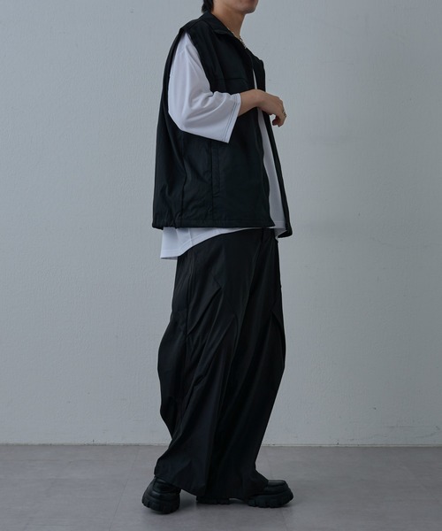 COLONY 2139（コロニートゥーワンスリーナイン）の「ストレッチスケーターベスト（ベスト・メンズ・ブラック・LARGE/MEDIUM）」の21枚目の写真