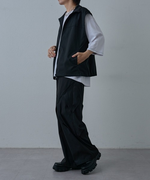 COLONY 2139（コロニートゥーワンスリーナイン）の「ストレッチスケーターベスト（ベスト・メンズ・ブラック・LARGE/MEDIUM）」の22枚目の写真