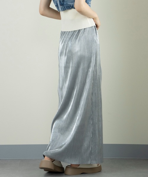 MAISON BREEZE（メゾンブリーズ）の「【MAISON BREEZE】メタリックプリーツSK 223-844-6027 DTK（スカート・レディース・ゴールド/ブラック/シルバー・FREE）」の5枚目の写真