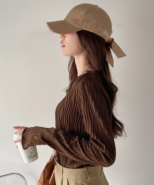 Ada.（エイダ）の「ウェーブ プリーツ ボートネック トップス（Tシャツ/カットソー・レディース・ブラウン/アイボリー/ブラック/ボルドー・FREE）」の18枚目の写真