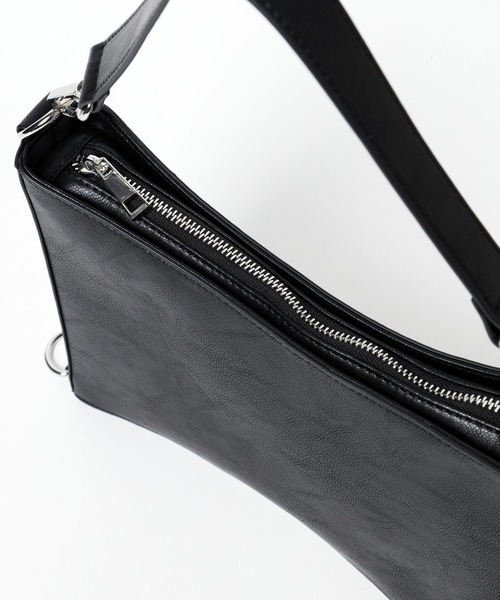 HARE（ハレ）の「ZIP2WAYショルダーBAG(HARE)（ショルダーバッグ・メンズ・ブラック/ブラック系その他・FREE）」の10枚目の写真