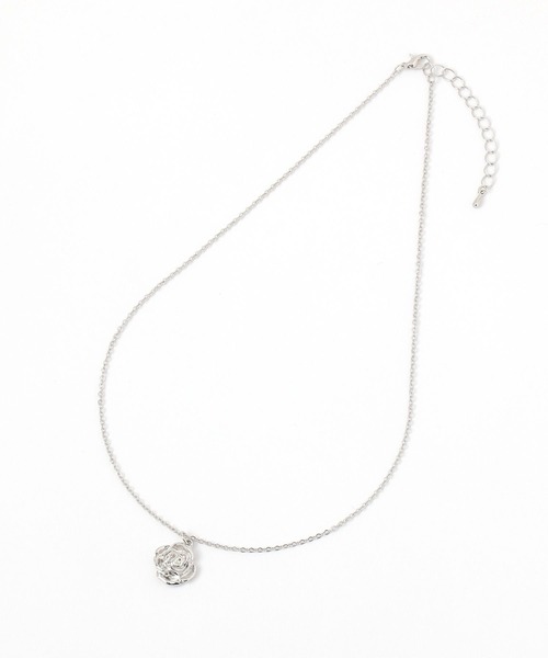 Heather（ヘザー）の「ローズモチーフネックレス　142026（ネックレス・レディース・シルバー/ゴールド・ONE SIZE）」の5枚目の写真