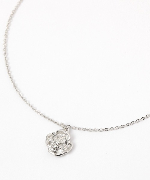 Heather（ヘザー）の「ローズモチーフネックレス　142026（ネックレス・レディース・シルバー/ゴールド・ONE SIZE）」の7枚目の写真