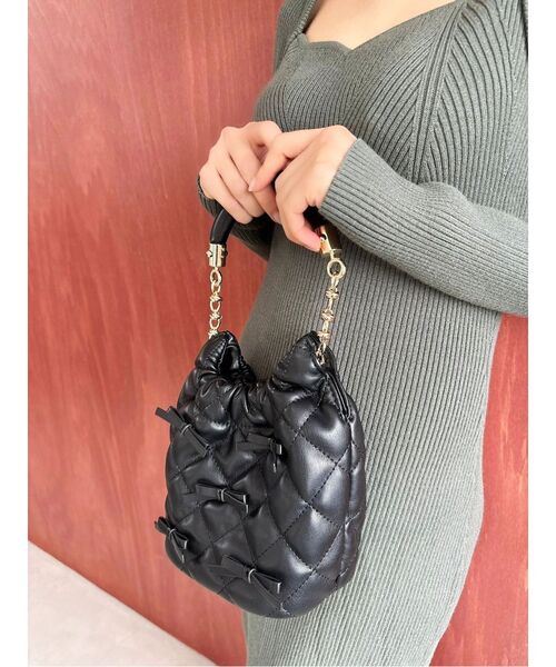 RESEXXY（リゼクシー）の「リボンデザインハンドバッグ（ハンドバッグ・レディース・シルバー/ブラック/その他1・FREE）」の2枚目の写真