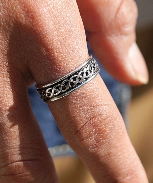 jiggys shop（ジギーズショップ）の「編み柄リング指輪（リング・メンズ・シルバー・LARGE/MEDIUM/SMALL）」の5枚目の写真
