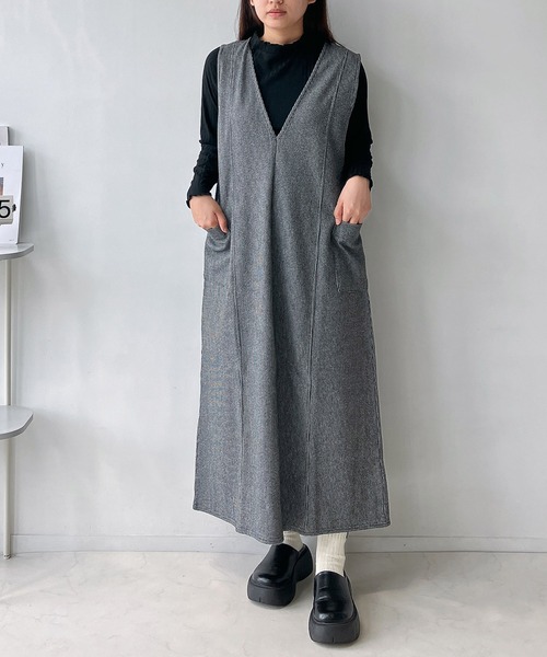 AS KNOW AS plus（アズノゥアズプラス）の「◇Vネックジャンスカとハイネックリブプルオーバー 2点セットアイテム（ジャンパースカート・レディース・ブラック/ブラック系その他/ベージュ系その他/ブラック系その他2・FREE）」の12枚目の写真