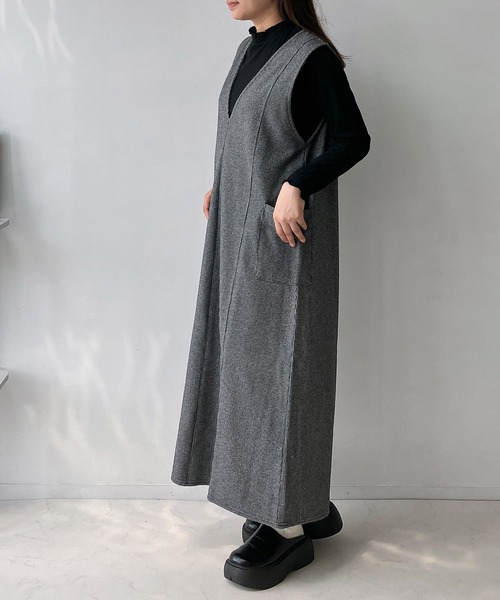 AS KNOW AS plus（アズノゥアズプラス）の「◇Vネックジャンスカとハイネックリブプルオーバー 2点セットアイテム（ジャンパースカート・レディース・ブラック/ブラック系その他/ベージュ系その他/ブラック系その他2・FREE）」の13枚目の写真