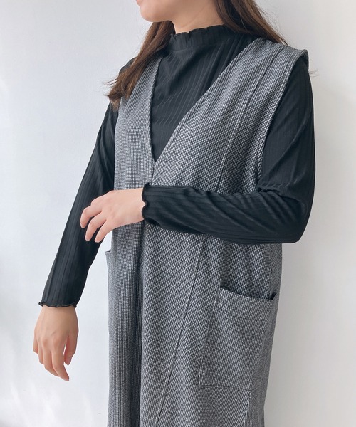 AS KNOW AS plus（アズノゥアズプラス）の「◇Vネックジャンスカとハイネックリブプルオーバー 2点セットアイテム（ジャンパースカート・レディース・ブラック/ブラック系その他/ベージュ系その他/ブラック系その他2・FREE）」の18枚目の写真