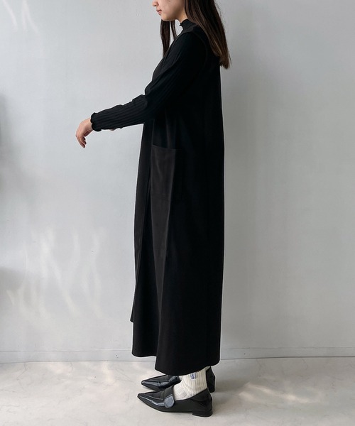 AS KNOW AS plus（アズノゥアズプラス）の「◇Vネックジャンスカとハイネックリブプルオーバー 2点セットアイテム（ジャンパースカート・レディース・ブラック/ブラック系その他/ベージュ系その他/ブラック系その他2・FREE）」の22枚目の写真