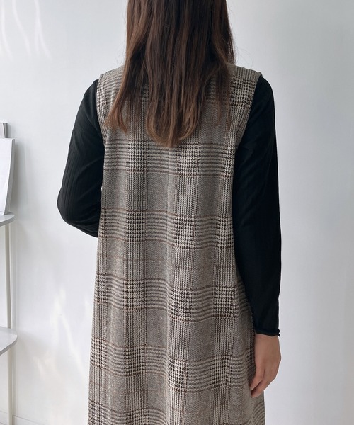 AS KNOW AS plus（アズノゥアズプラス）の「◇Vネックジャンスカとハイネックリブプルオーバー 2点セットアイテム（ジャンパースカート・レディース・ブラック/ブラック系その他/ベージュ系その他/ブラック系その他2・FREE）」の11枚目の写真