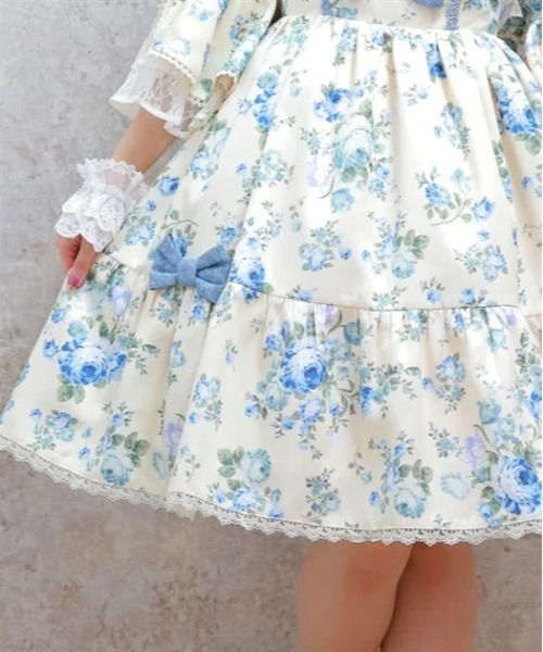 axes femme kawaii(アクシーズファムカワイイ)の「アンティークローズ柄ワンピ(ワンピース・レディース・ワイン/キナリ/グリーン・MEDIUM)」の8枚目の写真