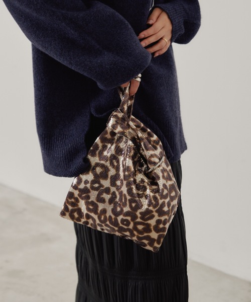 CIAOPANIC TYPY(チャオパニックティピー)の「カラビナ付きアソート柄プリントスパンコールBAG(トートバッグ・レディース・ブラウン/ブラック/シルバー/グレー・ONE SIZE)」の22枚目の写真