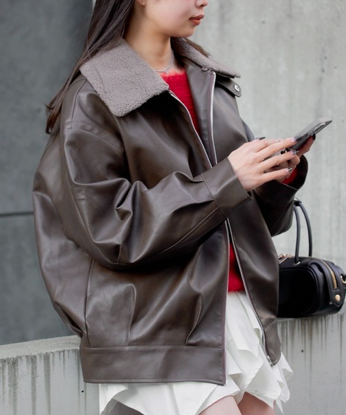 RAY CASSIN(レイカズン)の「キルティング中綿レザーブルゾン(ブルゾン・レディース・ベージュ系その他2/ブラウン/ブラウン系その他2・FREE)」の4枚目の写真