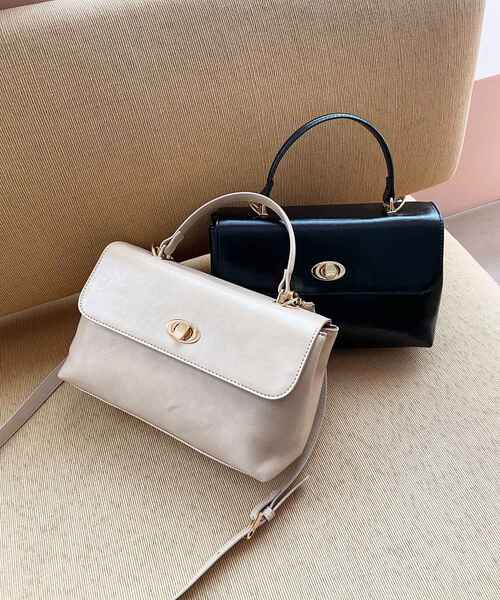 MAJESTIC LEGON（マジェスティックレゴン）の「クラシカルハンドバッグ（ハンドバッグ・レディース・ベージュ/ブラック・FREE）」の4枚目の写真