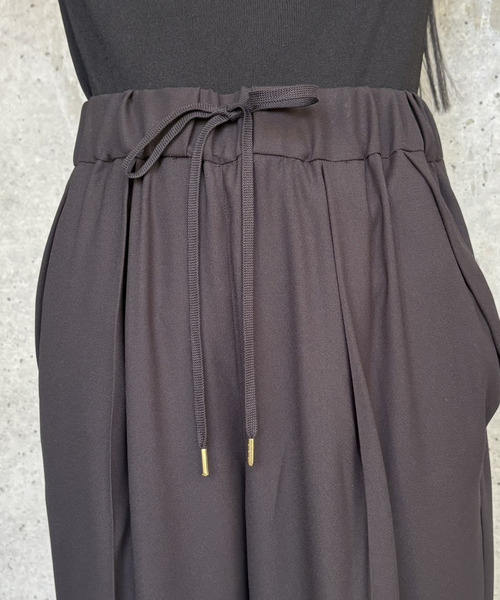 Tiara（ティアラ）の「フラップポケットドロストパンツ（その他パンツ・レディース・ブラック/ベージュ/ネイビー・3/2）」の20枚目の写真