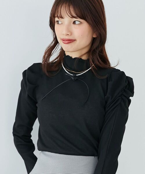 MAJESTIC LEGON(マジェスティックレゴン)の「Ladyライクパワショルトップス(Tシャツ/カットソー・レディース・オフホワイト/ブラック/ピンク・MEDIUM)」の1枚目の写真