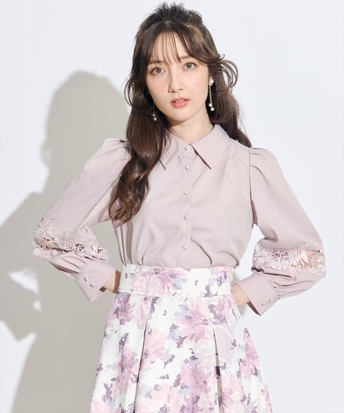 SWINGLE（スウィングル）の「レース切替スリーブシャツブラウス（シャツ/ブラウス・レディース・ネイビー/ミント/ピンク/ライトベージュ・FREE）」の4枚目の写真