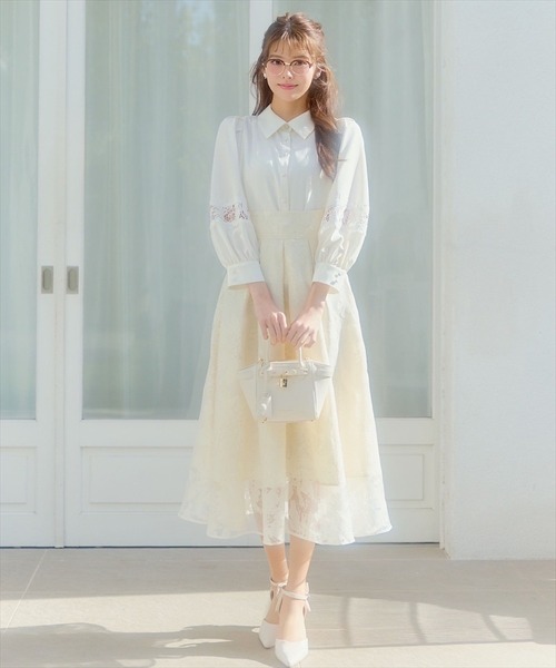 SWINGLE（スウィングル）の「レース切替スリーブシャツブラウス（シャツ/ブラウス・レディース・ネイビー/ミント/ピンク/ライトベージュ・FREE）」の7枚目の写真