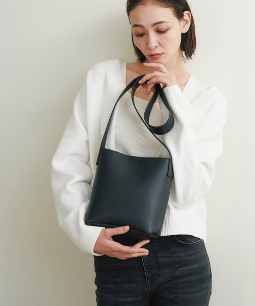 Magine(マージン)の「【SELECT】EM:A5 トゥズ ショルダーバッグ 軽量約300g(ショルダーバッグ・メンズ・シルバー/ブラック/ベージュ・FREE)」の1枚目の写真