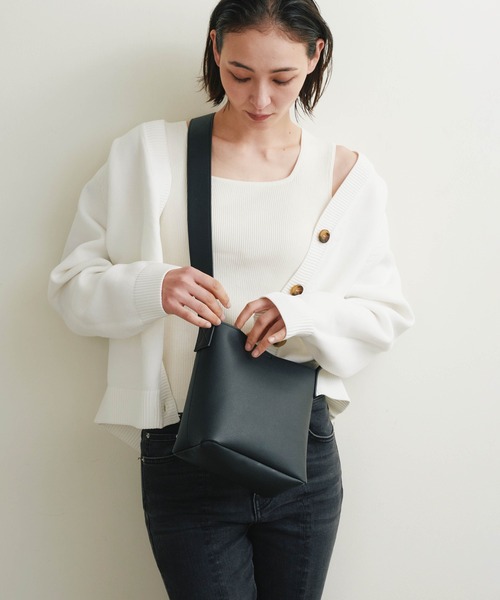 Magine(マージン)の「【SELECT】EM:A5 トゥズ ショルダーバッグ 軽量約300g(ショルダーバッグ・メンズ・シルバー/ブラック/ベージュ・FREE)」の6枚目の写真
