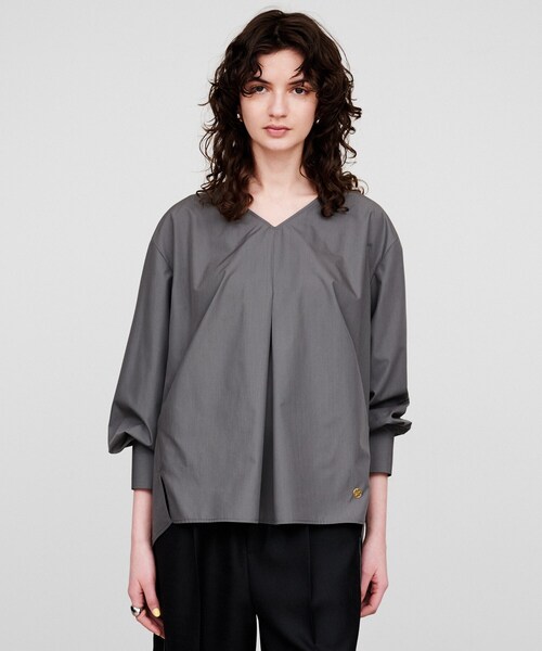 cloenc（クロエンス）の「【手洗い可】タックフォルムブラウス（シャツ/ブラウス・レディース・ホワイト/ライトグリーン/ダークグレー・02）」の2枚目の写真