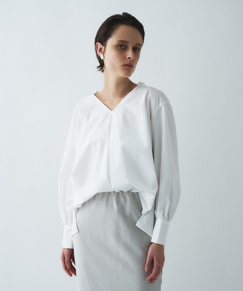 cloenc（クロエンス）の「【手洗い可】タックフォルムブラウス（シャツ/ブラウス・レディース・ホワイト/ライトグリーン/ダークグレー・02）」の5枚目の写真