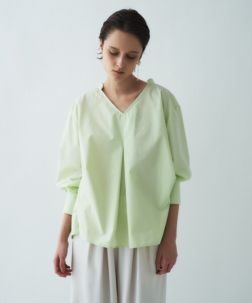 cloenc（クロエンス）の「【手洗い可】タックフォルムブラウス（シャツ/ブラウス・レディース・ホワイト/ライトグリーン/ダークグレー・02）」の12枚目の写真