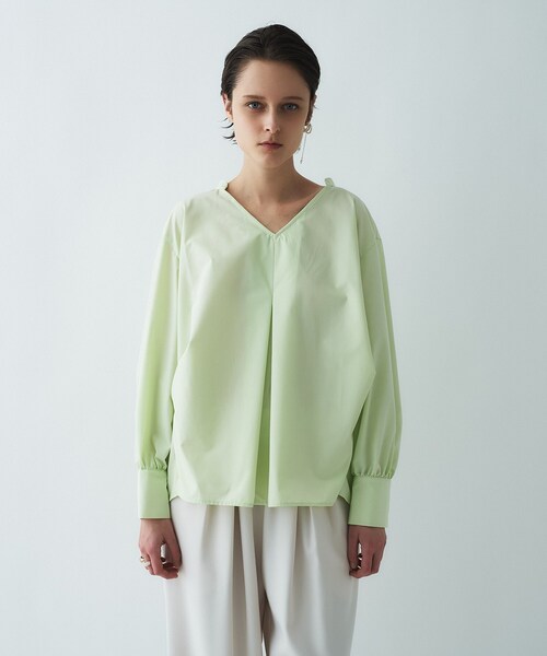 cloenc（クロエンス）の「【手洗い可】タックフォルムブラウス（シャツ/ブラウス・レディース・ホワイト/ライトグリーン/ダークグレー・02）」の16枚目の写真
