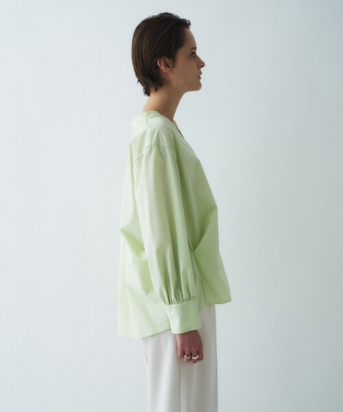 cloenc（クロエンス）の「【手洗い可】タックフォルムブラウス（シャツ/ブラウス・レディース・ホワイト/ライトグリーン/ダークグレー・02）」の17枚目の写真