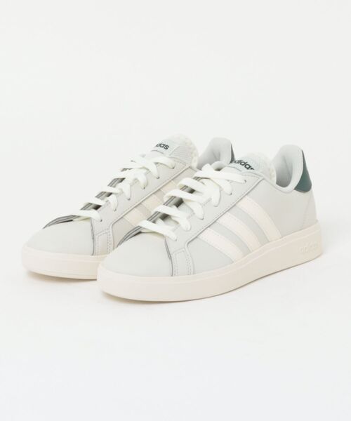 adidas(アディダス)の「《adidas》GRANDCOURT BASE 2.0 U(スニーカー・メンズ・ホワイト/ブラック/ホワイト×ブラック/グレー系その他・26.0cm/26.5cm/27.0cm/27.5cm/28.0cm/25.5cm/23.5cm/24.0cm/24.5cm/25.0cm/23.0cm/22.5cm)」の4枚目の写真