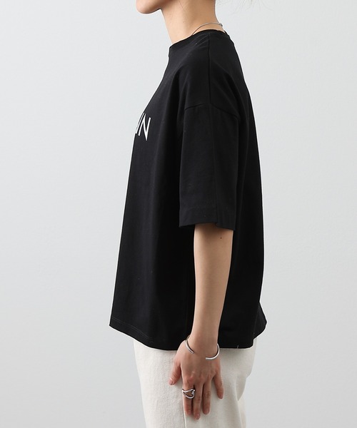 COLONY 2139(コロニートゥーワンスリーナイン)の「CERTAIN Tシャツ(Tシャツ/カットソー・レディース・ブラック/サックスブルー/チャコールグレー/ホワイト・FREE)」の6枚目の写真
