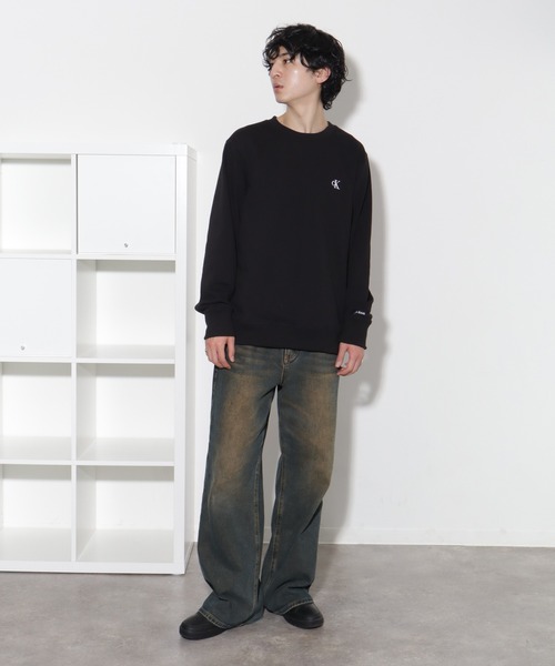 Calvin Klein Jeans（カルヴァンクラインジーンズ）の「【Calvin Klein JEANS/カルバンクライン ジーンズ】 ワンポイント ロゴ刺繍 クルーネック スウェット トレーナー（スウェット・メンズ・ホワイト/ブラック・XL/L/S/M）」の19枚目の写真