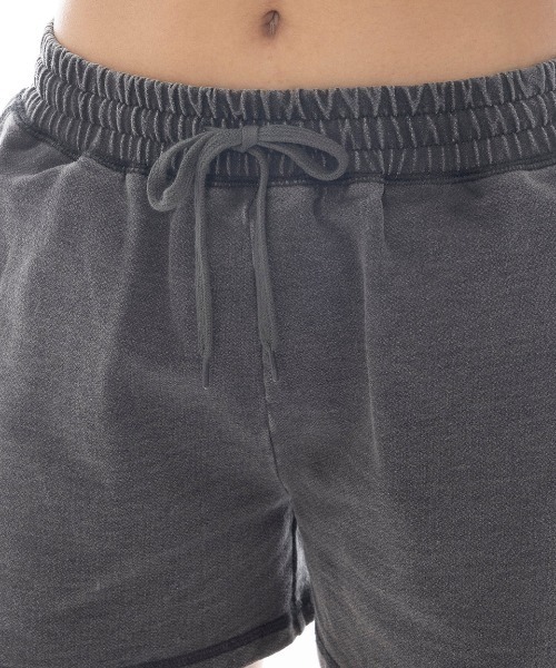 BILLABONG(ビラボン)の「BILLABONG レディース SWEAT WALK SHORTS セットアップボトムス 【2025年春夏モデル】/ビラボンウエストゴムドローコード付きワンポイントウォークショーツ(スウェットパンツ・レディース・ブラック系その他/ライトブルー・LARGE/MEDIUM)」の3枚目の写真