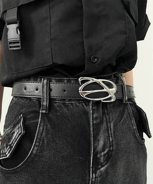 WESTSEA（ウエストシー）の「メタルバックル フェイクレザーベルト 個性的（ベルト・レディース・ブラック・FREE）」の2枚目の写真