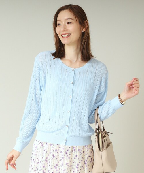 ITS'DEMO(イッツデモ)の「【手洗い可】透かし編みクルーカーデ(カーディガン/ボレロ・レディース・オフホワイト/ブラック/サックスブルー/レッド系1・00)」の4枚目の写真