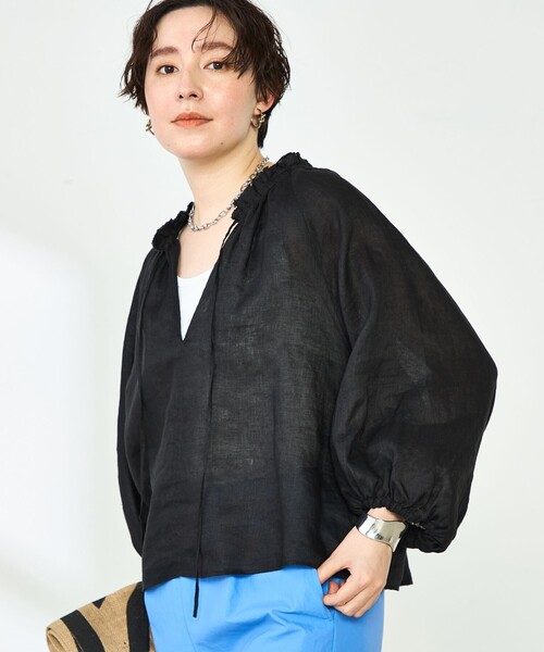 NOLLEY’S（ノーリーズ）の「《セットアップ対応》リネンフリル衿ブラウス（シャツ/ブラウス・レディース・ホワイト/ピンク/ブラック・FREE）」の2枚目の写真