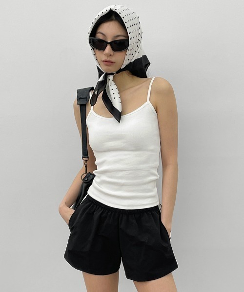 BLACKUP（ブラックアップ）の「[MADE] イージーベーシックリブストラップキャミソール(カップ付き)（キャミソール・レディース・ブラック/アイボリー・LARGE/MEDIUM/SMALL）」の11枚目の写真