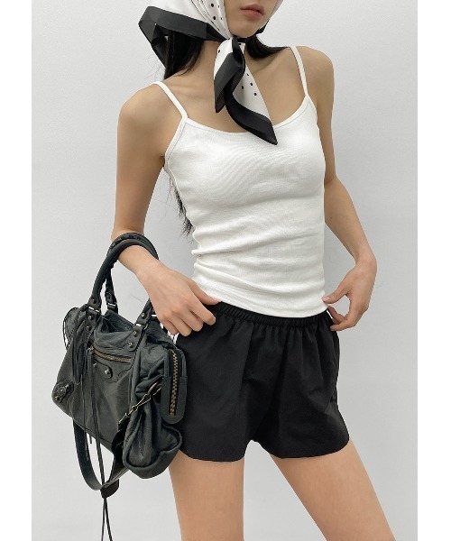 BLACKUP（ブラックアップ）の「[MADE] イージーベーシックリブストラップキャミソール(カップ付き)（キャミソール・レディース・ブラック/アイボリー・LARGE/MEDIUM/SMALL）」の10枚目の写真