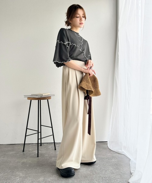 classicalelf（クラシカルエルフ）の「Tシャツより可愛く、スウェットより軽やか♪ゆったりシルエット5分袖メロウ切替裏毛トップス（Tシャツ/カットソー・レディース・オートミール/チャコール/杢グレー・MEDIUM/LARGE/X-LARGE/SMALL）」の20枚目の写真
