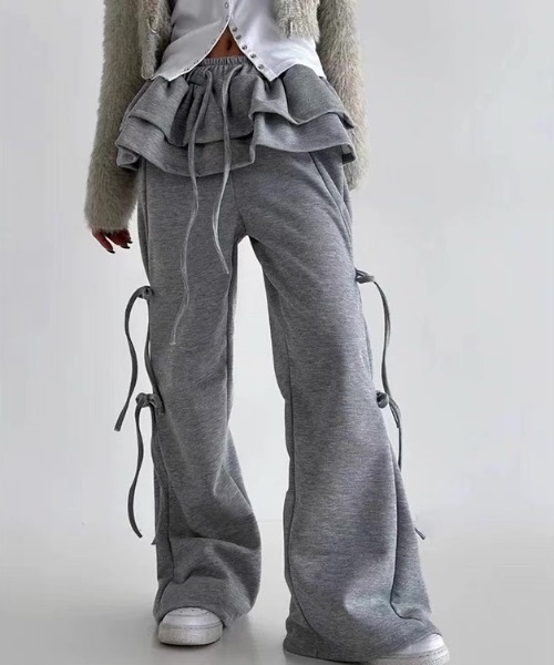 ampm（エーエムピーエム）の「レイヤードスカート フリル サイドリボン スウェットパンツ（スウェットパンツ・レディース・ライトグレー/ブラック/アイボリー/ダークグレー・FREE）」の4枚目の写真