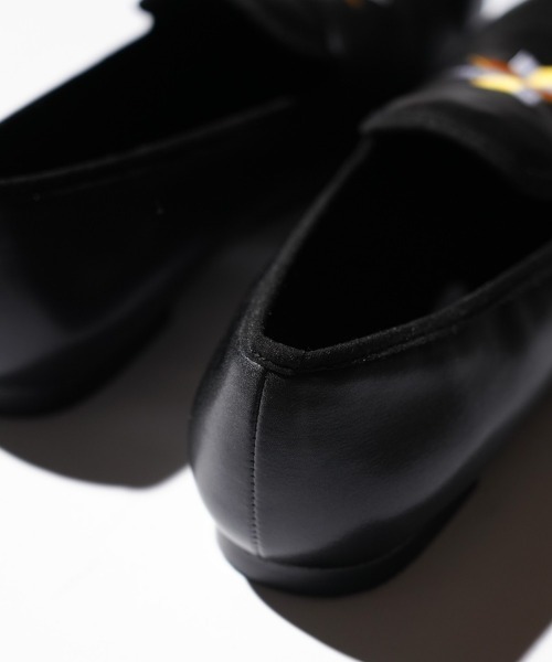 THRIFTY LOOK（スリフティールック）の「THRIFTY LOOK / スリフティールック "VALERO STAR" OPERA SHOES バレロスター 星 刺しゅう ナバホ オペラシューズ（バレエシューズ・メンズ・ブラック系その他/ブラック・6/9/10/5）」の11枚目の写真