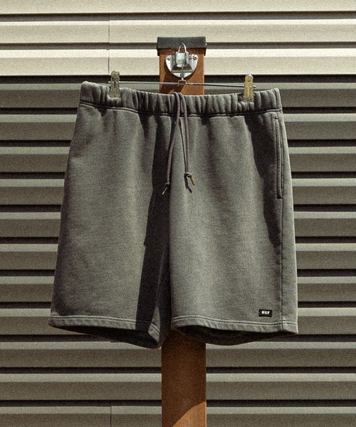 HUF(ハフ)の「CLASSIC FLEECE SHORT(スウェットパンツ・メンズ・パープル系その他/イエロー系その他/アッシュグレー/ブラック・S/M/L/XL)」の1枚目の写真