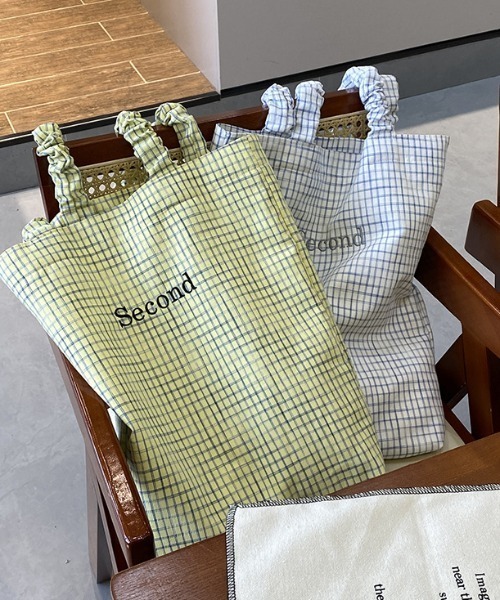mebole(メボレ)の「Second Plaid Tote bag(トートバッグ・レディース・ブルー/ホワイト/ライトグリーン・FREE)」の5枚目の写真