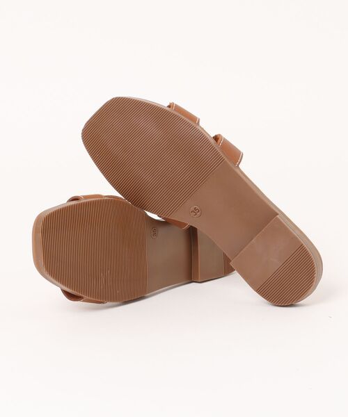 inter-chaussures（インターショシュール）の「【Oh my Sandals】スクエアトウフラットミュールサンダル(E52200)（サンダル・レディース・ブラック/ブラウン/シルバー・35/37/38/36/39）」の4枚目の写真