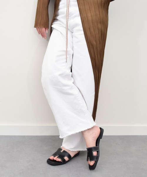 inter-chaussures（インターショシュール）の「【Oh my Sandals】スクエアトウフラットミュールサンダル(E52200)（サンダル・レディース・ブラック/ブラウン/シルバー・35/37/38/36/39）」の7枚目の写真