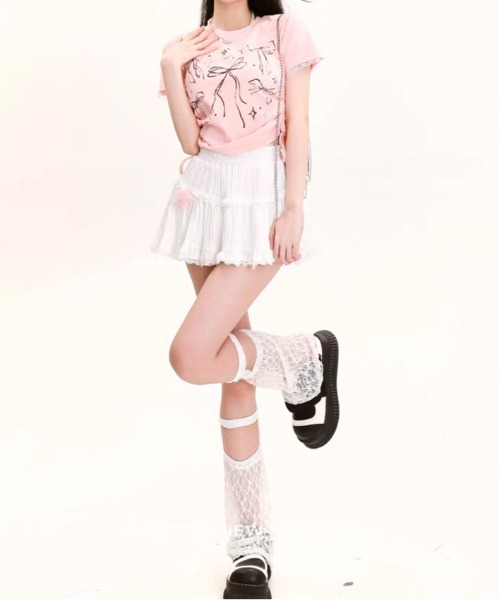 AsheKsha(アシクシャ)の「【新作】レースフリル クロップトップ|ドローストリングで叶える夏のピュアガーリースタイル(Tシャツ/カットソー・レディース・ブラック/ホワイト/ピンク・F)」の5枚目の写真
