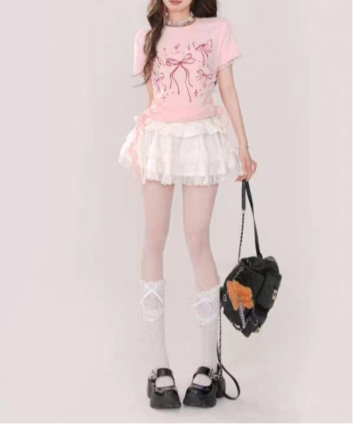 AsheKsha(アシクシャ)の「【新作】レースフリル クロップトップ|ドローストリングで叶える夏のピュアガーリースタイル(Tシャツ/カットソー・レディース・ブラック/ホワイト/ピンク・F)」の7枚目の写真